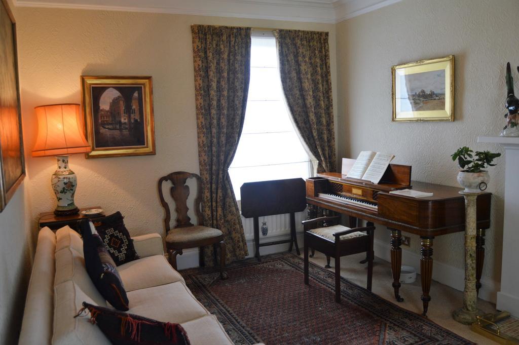 Lady Penelope'S B&B Duns Екстериор снимка